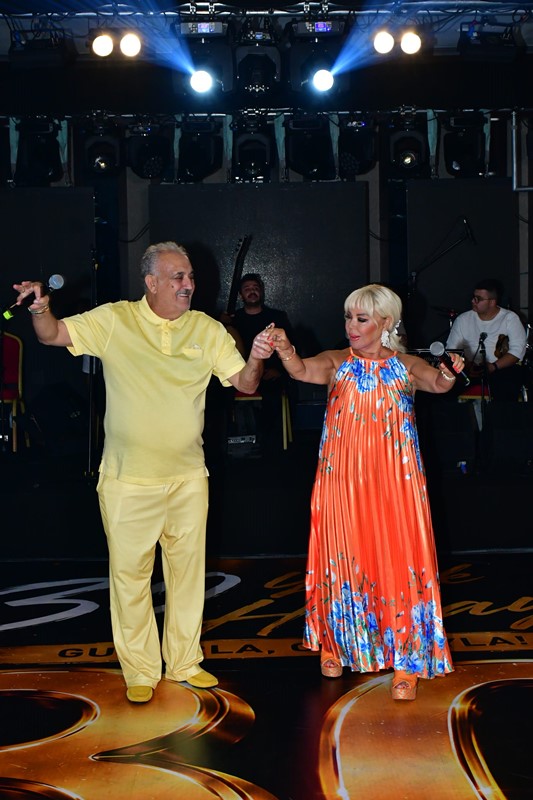�amdanc� Ve By Mustafa Gaziantep, Görkemli Bir Gala �le Kap�lar�n� Açt� 